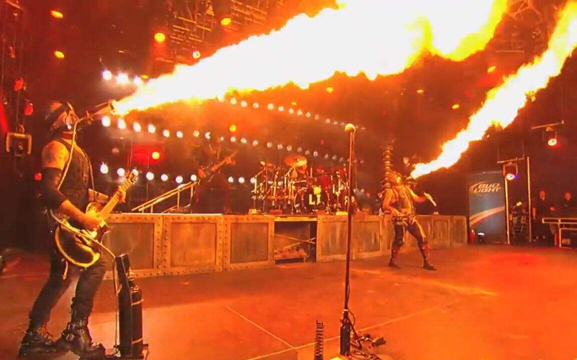 Rammstein 德国战车《Du Hast 》现场超清版！！